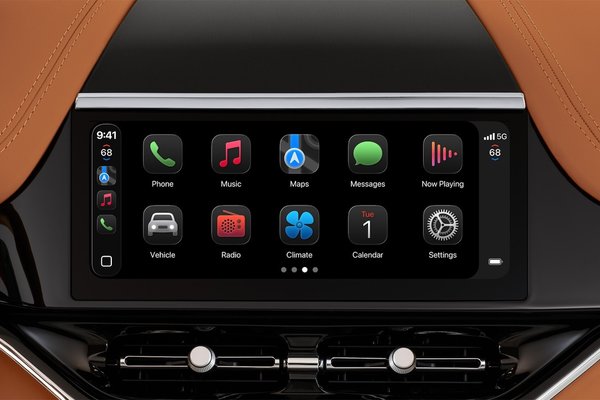 Apple CarPlay Just Got Three Popular iPhone Apps